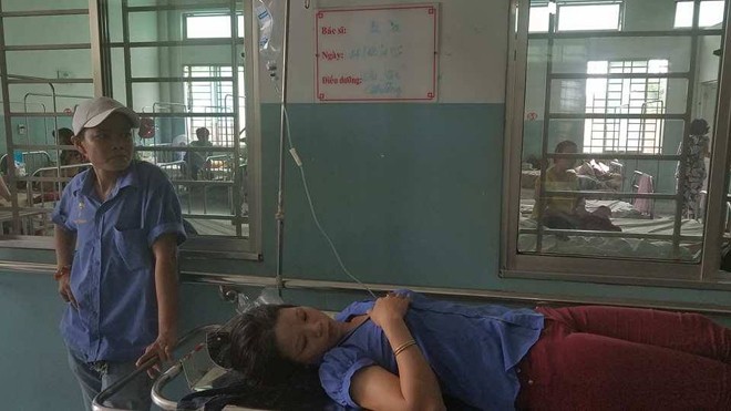 Hàng chục công nhân nhập viện nghi hít phải khí độc - ảnh 4