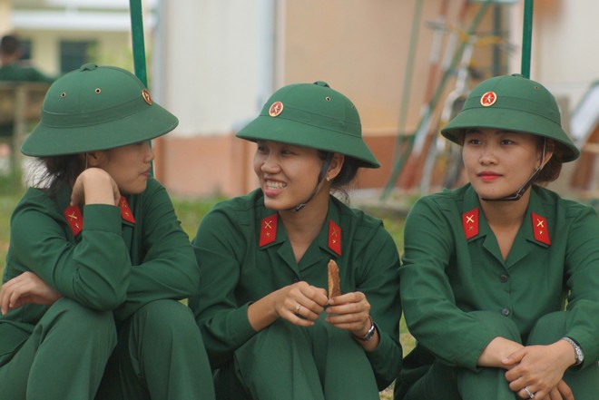 100 bóng hồng tuyên thệ chiến sĩ mới - ảnh 12