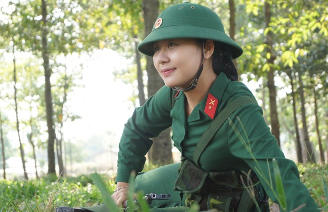 100 bóng hồng tuyên thệ chiến sĩ mới - ảnh 13