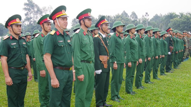 100 bóng hồng tuyên thệ chiến sĩ mới - ảnh 2