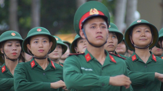 100 bóng hồng tuyên thệ chiến sĩ mới - ảnh 4