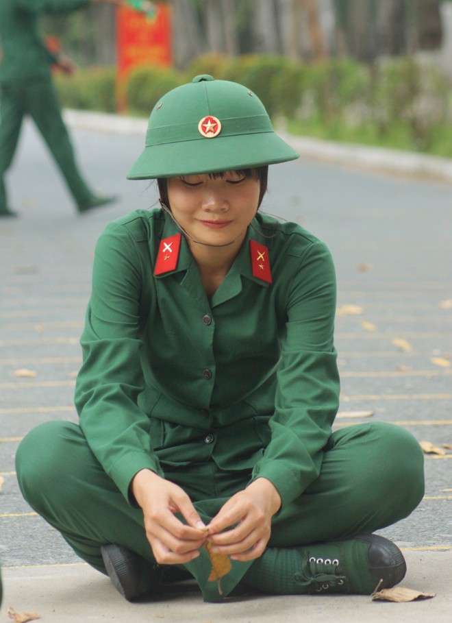 100 bóng hồng tuyên thệ chiến sĩ mới - ảnh 7