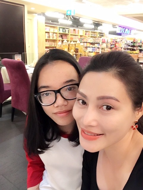 Coi ngoại ngữ là 'thức ăn', nữ sinh đỗ ba trường chuyên ngữ - ảnh 1