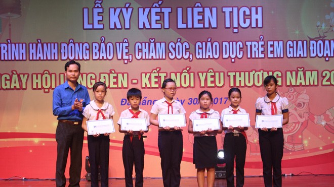 500 học sinh tham gia ngày hội làm lồng đèn Trung thu - ảnh 3