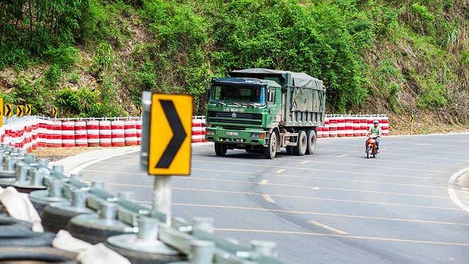 'Nghĩa địa xe' gặp nạn ở dốc Cun - ảnh 2