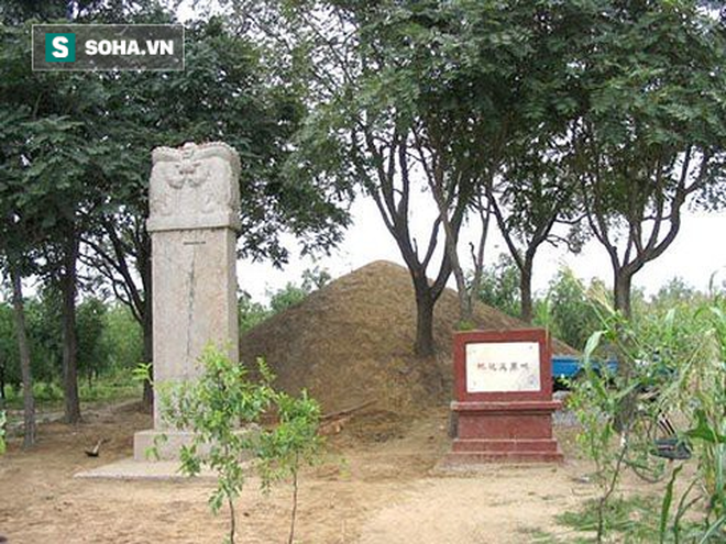 7 bộ xương nữ trong mộ Kỷ Hiểu Lam và sự thật gây sốc về vị quan nổi tiếng này - ảnh 4