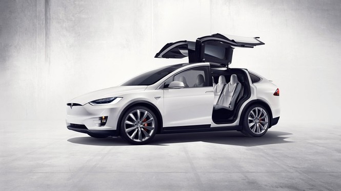 Ưu và nhược điểm của Tesla Model X 2018 - ảnh 3