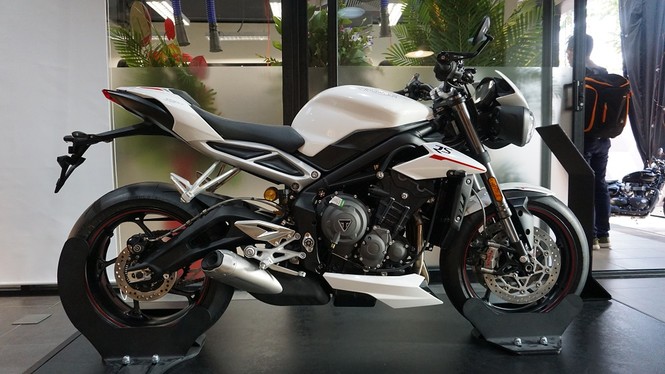 Loạt xe mô tô khủng của Triumph 'khoe mã' tại Hà Nội - ảnh 9