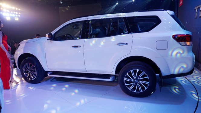 Nissan Terra có cạnh tranh được Toyota Fortuner tại Việt Nam - ảnh 1