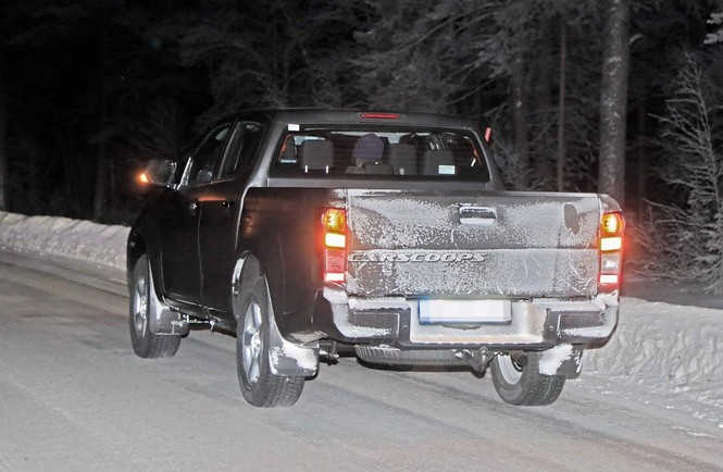 Bán tải Isuzu D-Max thế hệ mới hé lộ bản chạy thử, sẽ ra mắt trong năm 2019? - ảnh 3