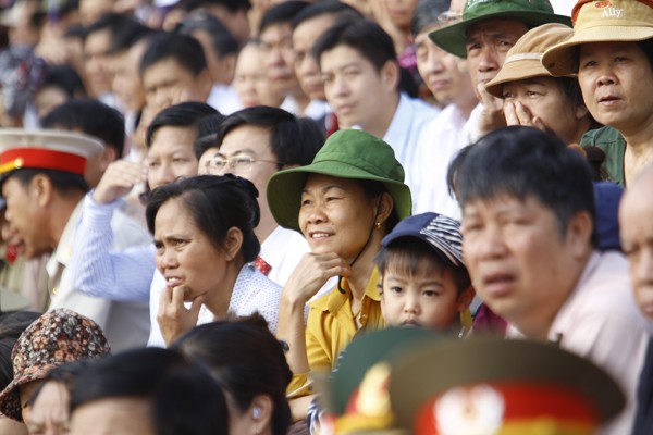 Toàn cảnh lễ diễu binh 60 năm chiến thắng Điện Biên Phủ - ảnh 8