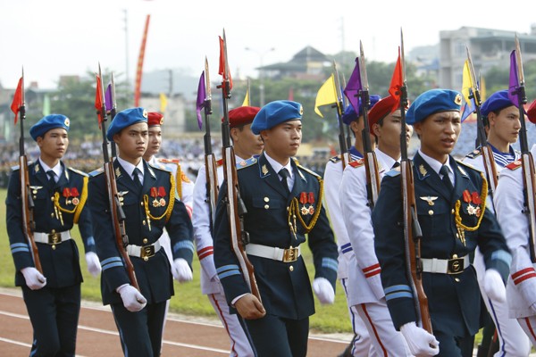 Toàn cảnh lễ diễu binh 60 năm chiến thắng Điện Biên Phủ - ảnh 6