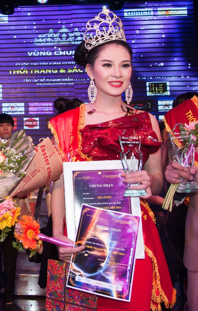 Người đẹp An Giang đăng quang Hoa khôi Thời trang & Sắc đẹp - ảnh 2