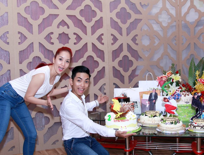 Khánh Thi nhí nhảnh dự sinh nhật học trò cưng - ảnh 4