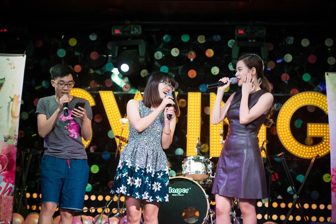 Hoàng Thùy Linh hạnh phúc đón sinh nhật trong vòng tay fans - ảnh 2