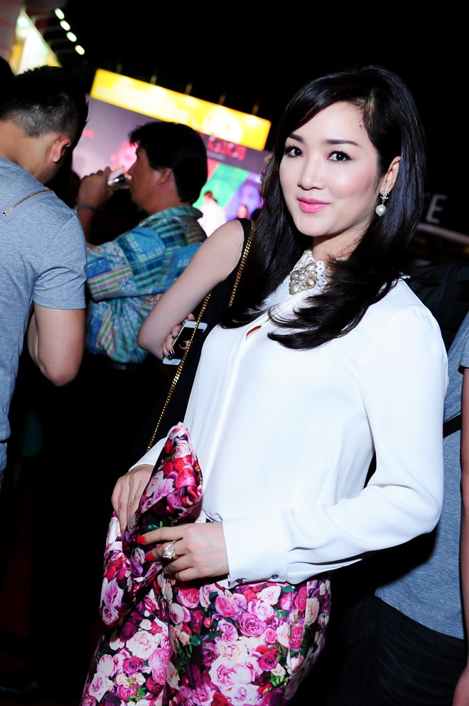Hoa hậu Giáng My tự tin khoe vẻ trẻ đẹp bên mẫu nam - ảnh 10
