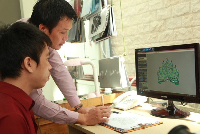 Khám phá quy trình chế tác vương miện Hoa hậu Việt Nam 2014 - ảnh 3