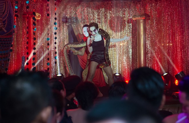 Minh Quân giả gái, Ngọc Khuê hóa ma nữ dự tiệc Halloween - ảnh 12