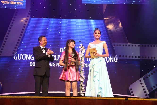 Người đẹp Top 10 Hoa hậu Việt Nam Phạm Hương kiều diễm dự tiệc - ảnh 10