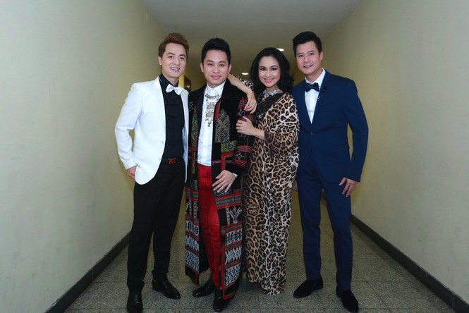 Thanh Lam, Tùng Dương đọ giọng 'khủng' với nhạc đỏ - ảnh 1