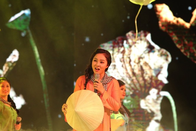 Thanh Lam, Tùng Dương đọ giọng 'khủng' với nhạc đỏ - ảnh 10