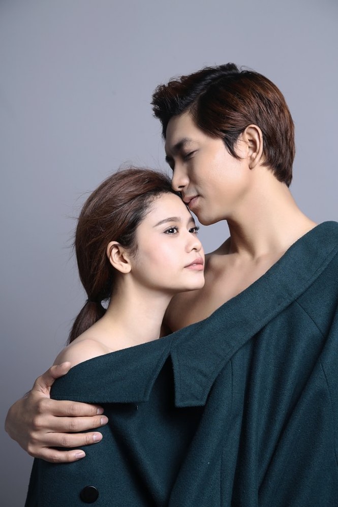 Vợ chồng Trương Quỳnh Anh chụp ảnh bán nude lãng mạn - ảnh 2