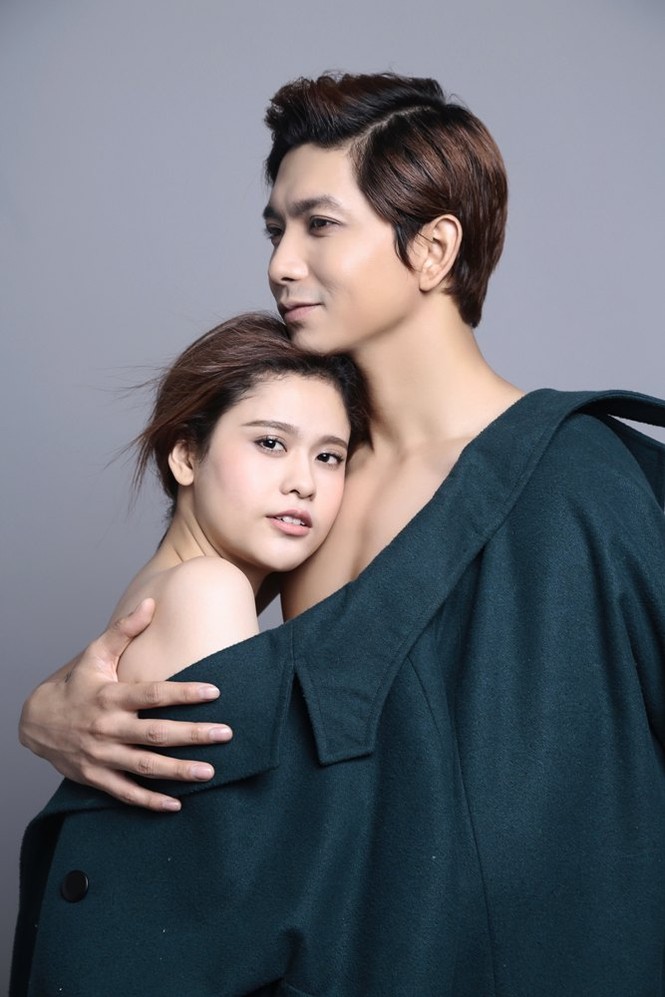 Vợ chồng Trương Quỳnh Anh chụp ảnh bán nude lãng mạn - ảnh 1