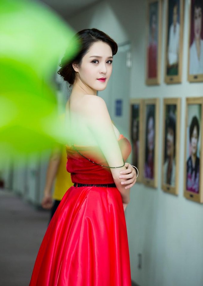 Kỳ Duyên vô cùng gợi cảm bên Hoàng Anh, Tú Anh - ảnh 9