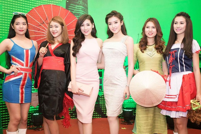 Tú Anh, Huyền My nhí nhảnh khoe dáng trước ống kính - ảnh 12