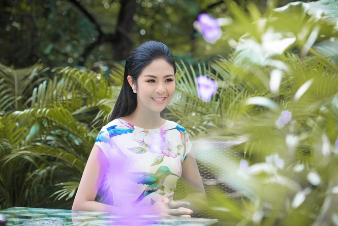 Ngọc Hân khoe đường cong với váy ôm sát - ảnh 5