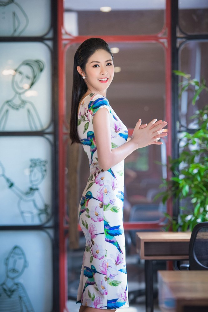 Ngọc Hân khoe đường cong với váy ôm sát - ảnh 6