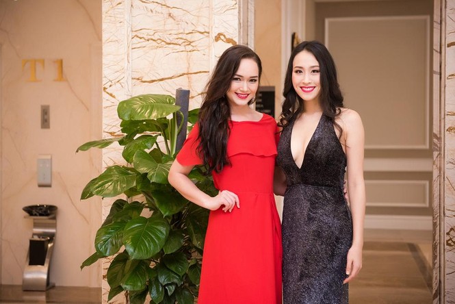 Jennifer Phạm, Dương Thùy Linh 'đọ' vai trần quyến rũ - ảnh 11
