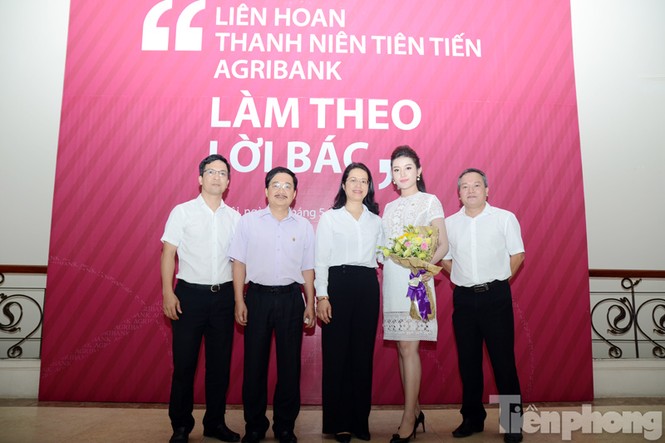 Á hậu Huyền My rạng rỡ tham dự ngày hội hiến máu - ảnh 9