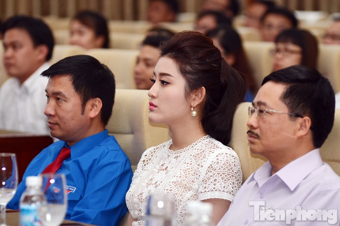 Á hậu Huyền My rạng rỡ tham dự ngày hội hiến máu - ảnh 2
