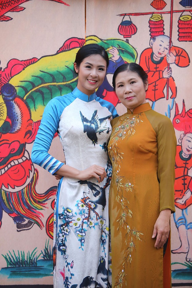 Tố Như, Đào Hà trình diễn áo dài của Hoa hậu Ngọc Hân - ảnh 2