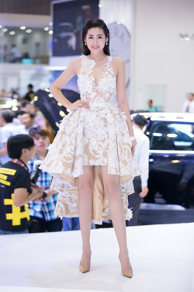 á hậu tú anh - ảnh 1