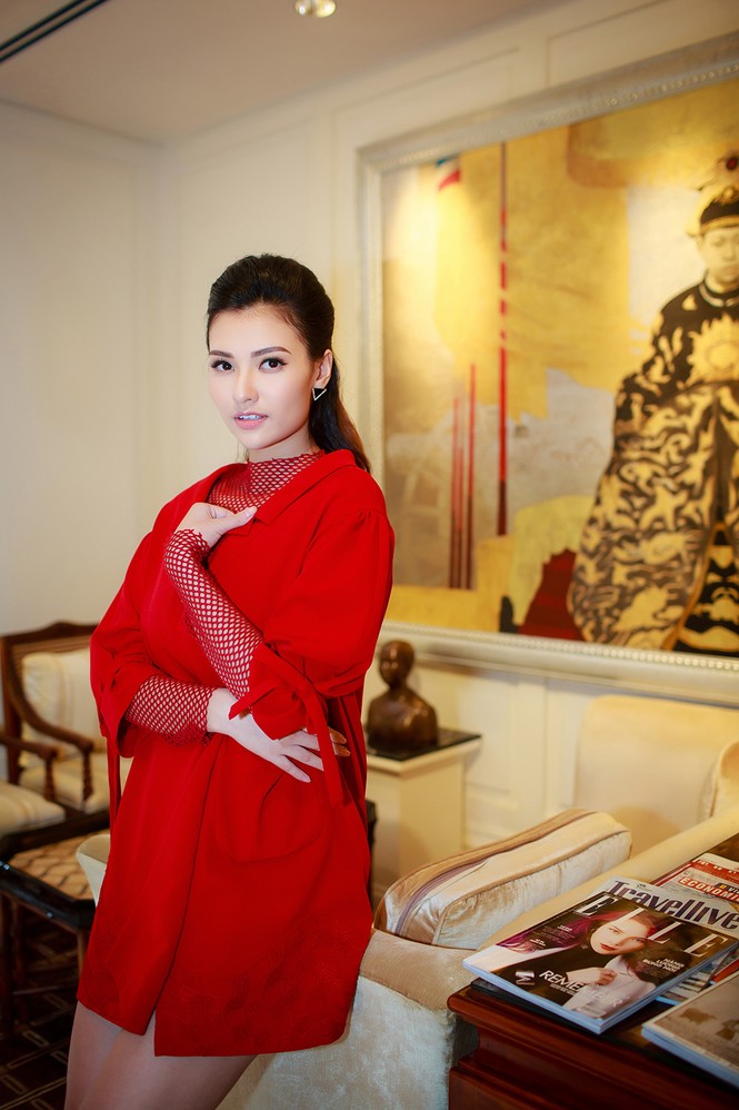 Hồng Quế chân dài miên man, tái xuất sau 1 tháng sinh con - ảnh 3