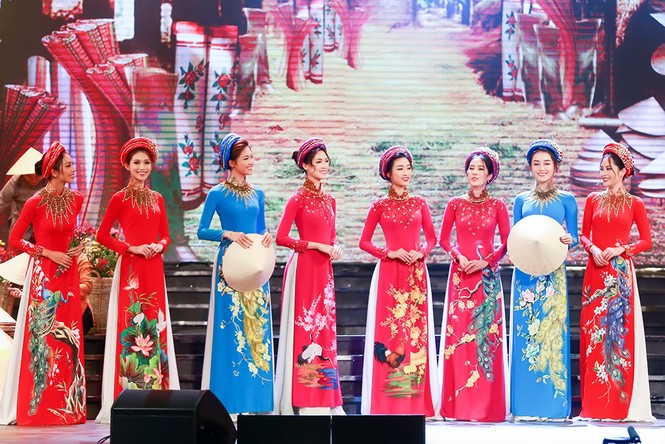 Hoa hậu Thùy Dung 'tái xuất, hội ngộ Hoa hậu Mỹ Linh - ảnh 10