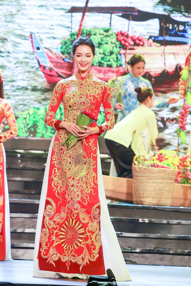 Hoa hậu Thùy Dung 'tái xuất, hội ngộ Hoa hậu Mỹ Linh - ảnh 9
