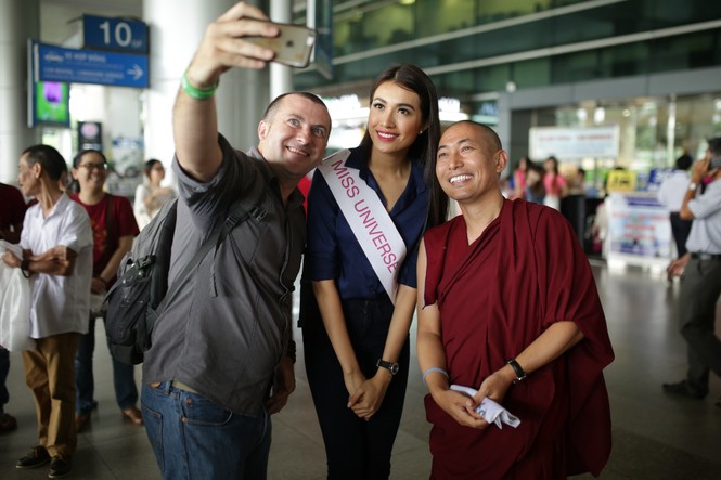 Lệ Hằng về nước sau hoạt động quảng bá cùng Miss Universe 2016 - ảnh 9