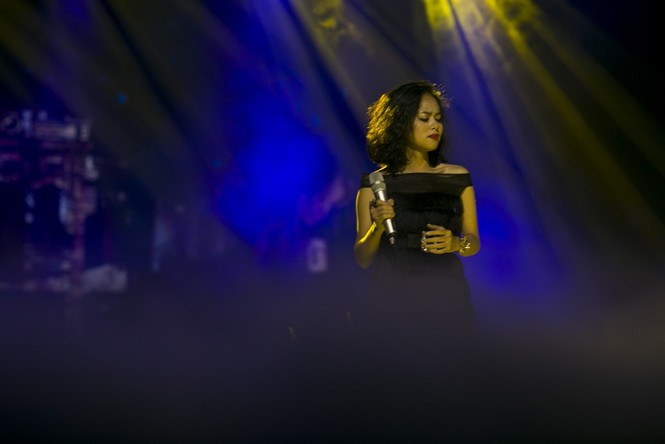 Linh Nga, Thu Phương phiêu cùng tiếng violin của Hoàng Rob - ảnh 9