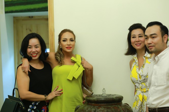 MC Kỳ Duyên thân mật bên bạn trai, xóa tin đồn rạn nứt - ảnh 1