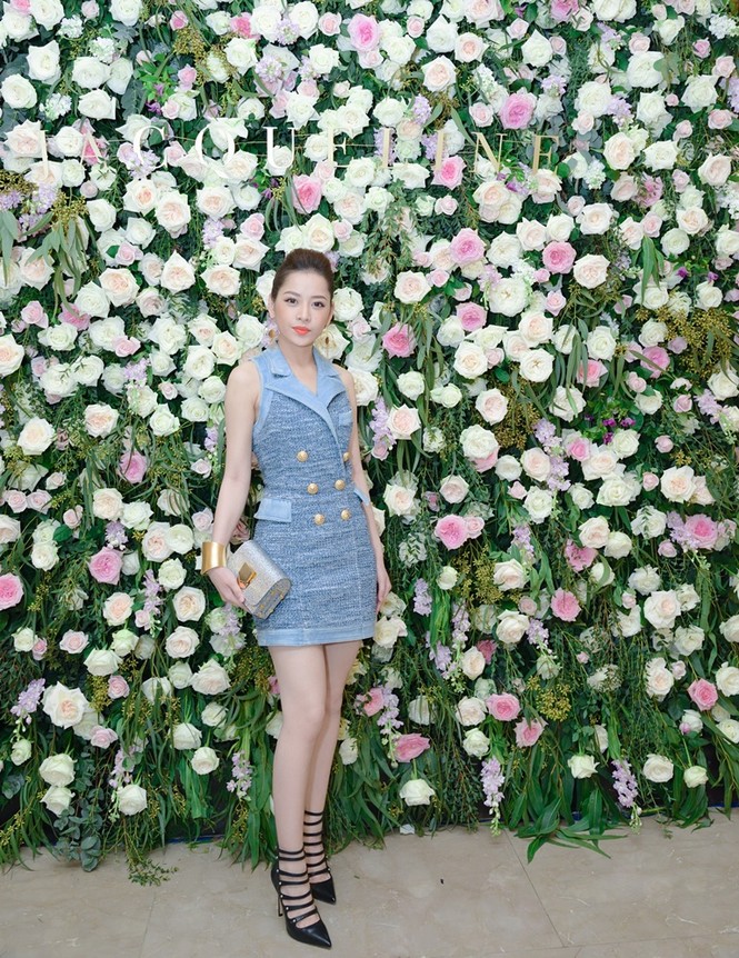Angela Phương Trinh môi đỏ, da trắng sứ như bạch tuyết - ảnh 5