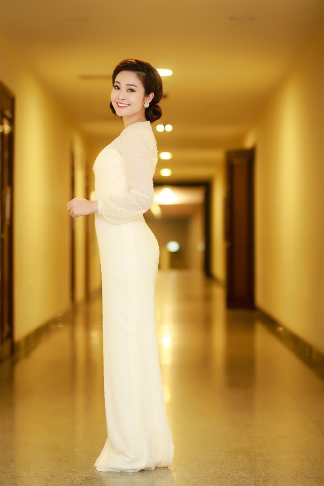 mc thùy linh - ảnh 2