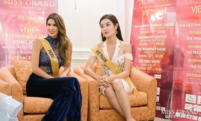 Huyền My tự tin nói tiếng Anh lưu loát trong vòng phỏng vấn - ảnh 1
