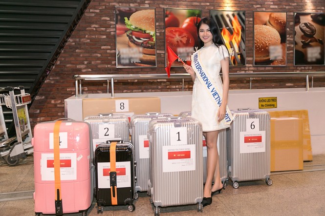 Á hậu Thùy Dung mang 140kg hành lý sang Nhật dự thi Miss International - ảnh 3