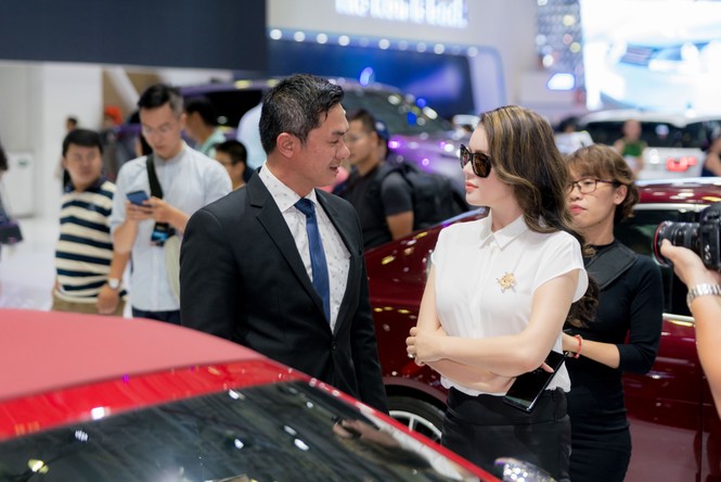 Lý Nhã Kỳ bỏ gần 13 tỷ đồng mua xe hơi thể thao mới - ảnh 2