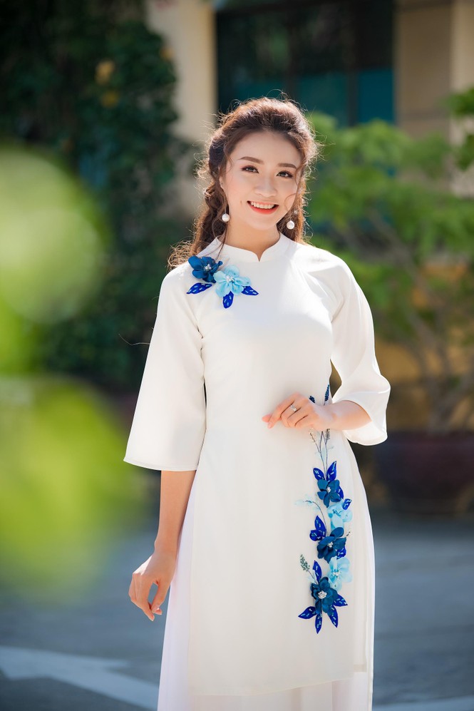 Jun Phạm tiếp tục nắm tay, tình tứ 'thả thính' Hoa hậu Mỹ Linh - ảnh 6
