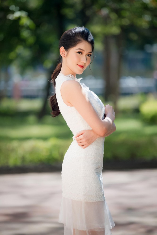 Jun Phạm tiếp tục nắm tay, tình tứ 'thả thính' Hoa hậu Mỹ Linh - ảnh 5