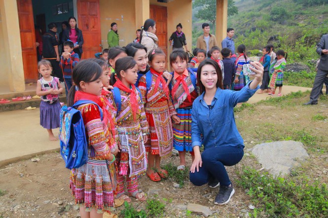 Đỗ Mỹ Linh nhận lời làm đại sứ thương hiệu cho một công ty nội thất? - ảnh 1